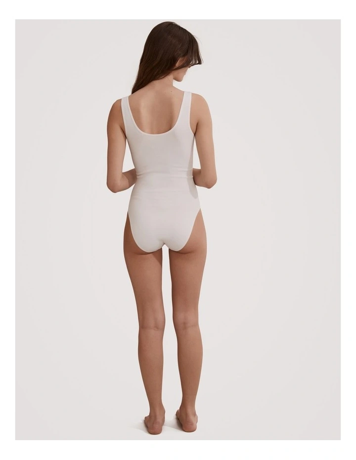 Seamfree Scoop Bodysuit in Antique White image 5