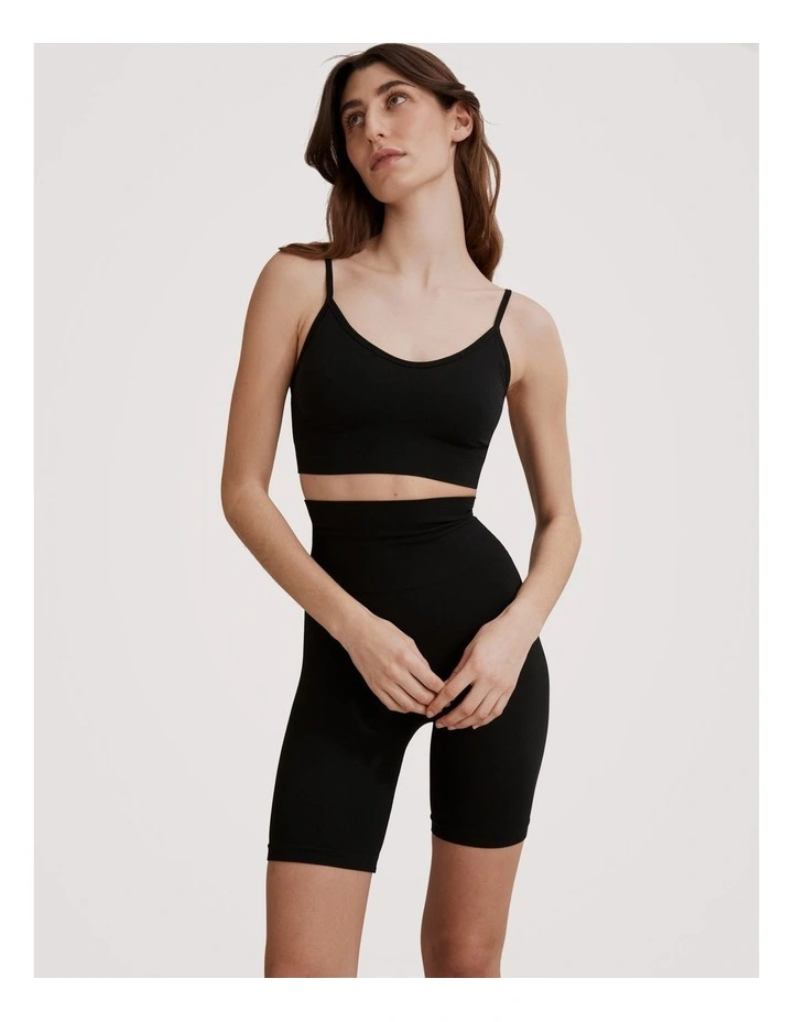 Seamfree Scoop Bralette in Black image 1