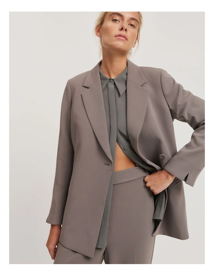 Longline Slim Blazer in Mushroom image 1