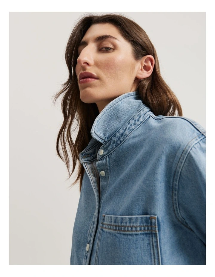 Cotton Blend Cropped Denim Shirt in Aged Soft Wash image 5