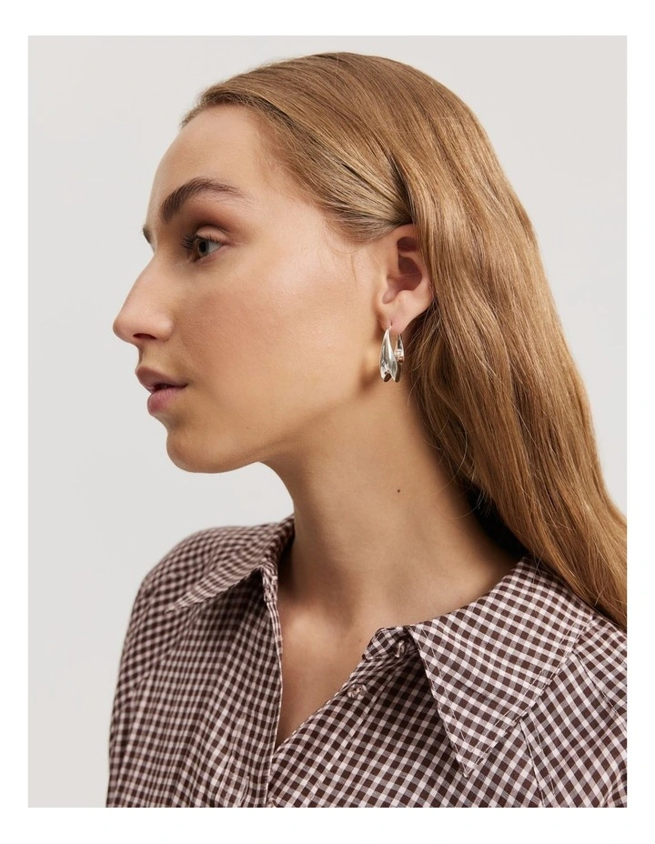 Fold Hoop Earring in Silver image 2