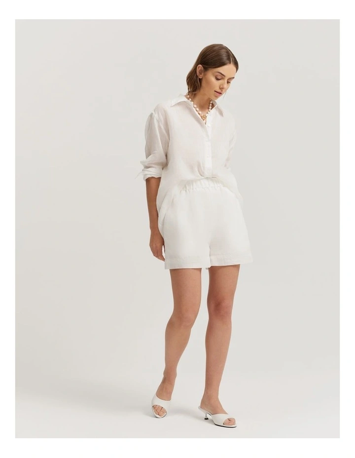 Pull-on Ramie Short in White image 3