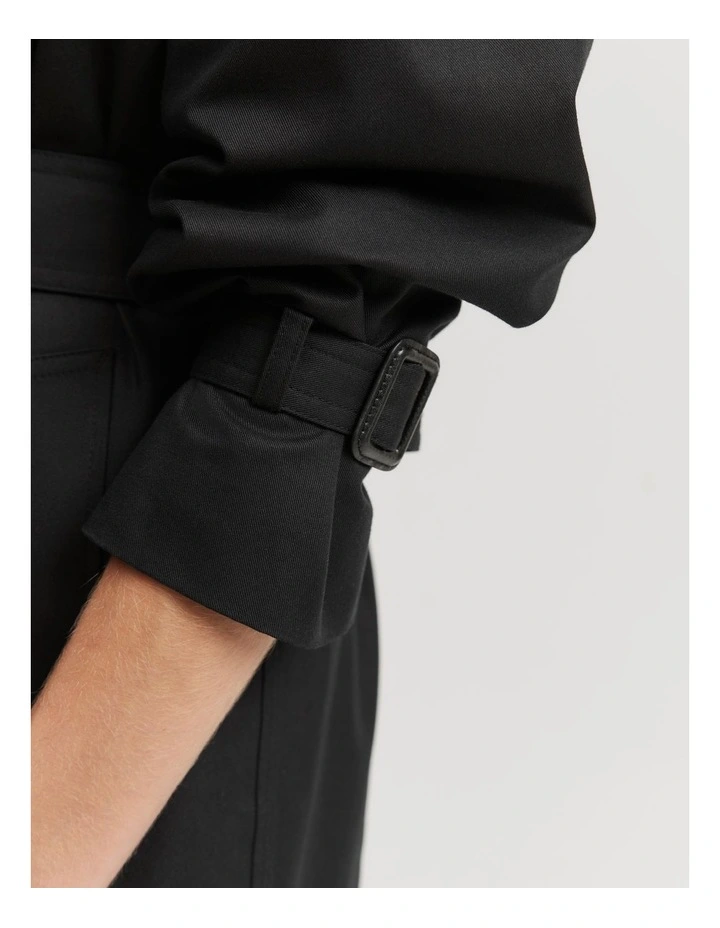 Relaxed Trench Coat in Black image 4
