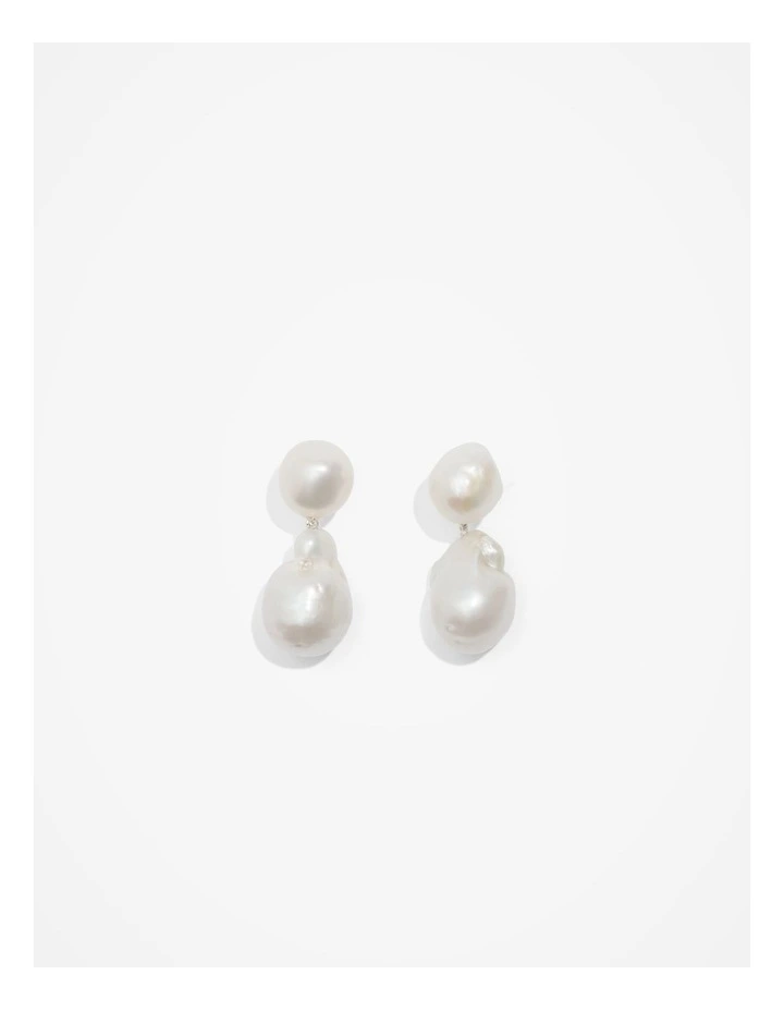 Freshwater Drop Earring in Silver image 1