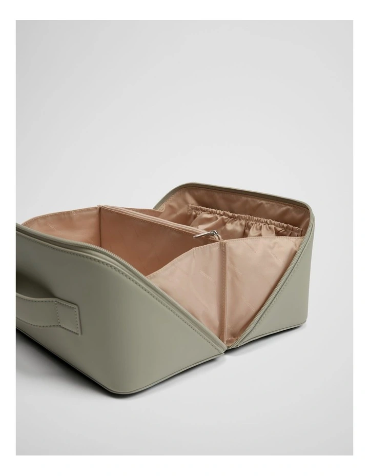 Country Road Large Convertible Cosmetic Case In Pistachio MYER