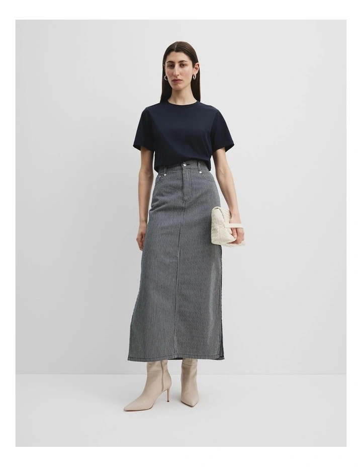 Mercerised Slim T-shirt in Deep Navy image 2