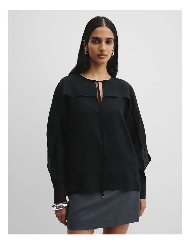 Soft Ruffle Popover in Black image 1