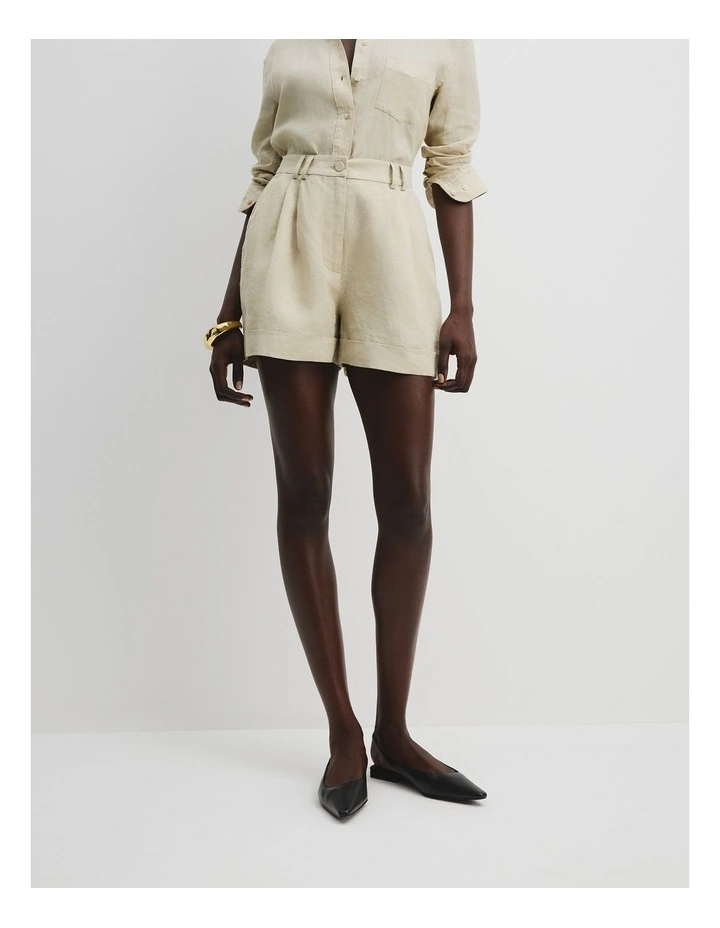 Organically Grown Linen Tuck Front Short in Light Pistachio image 1