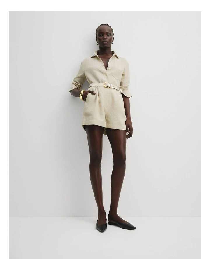 Organically Grown Linen Tuck Front Short in Light Pistachio image 2