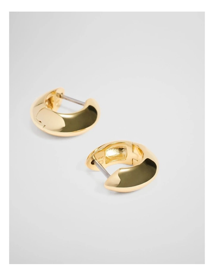 Jada Round Hoop Earring in Gold image 3