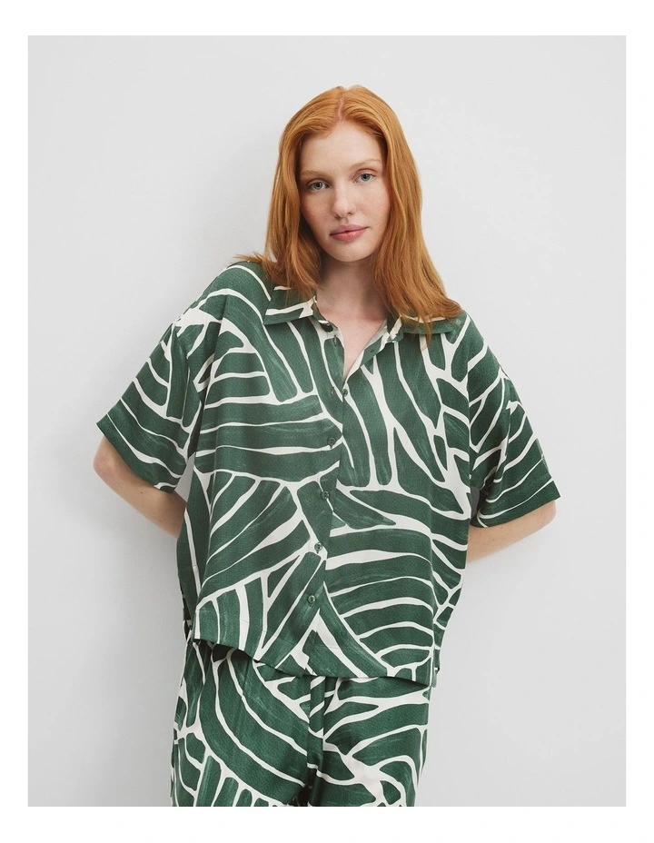 Print Short Sleeve Cupro Shirt in Pine Geo image 2
