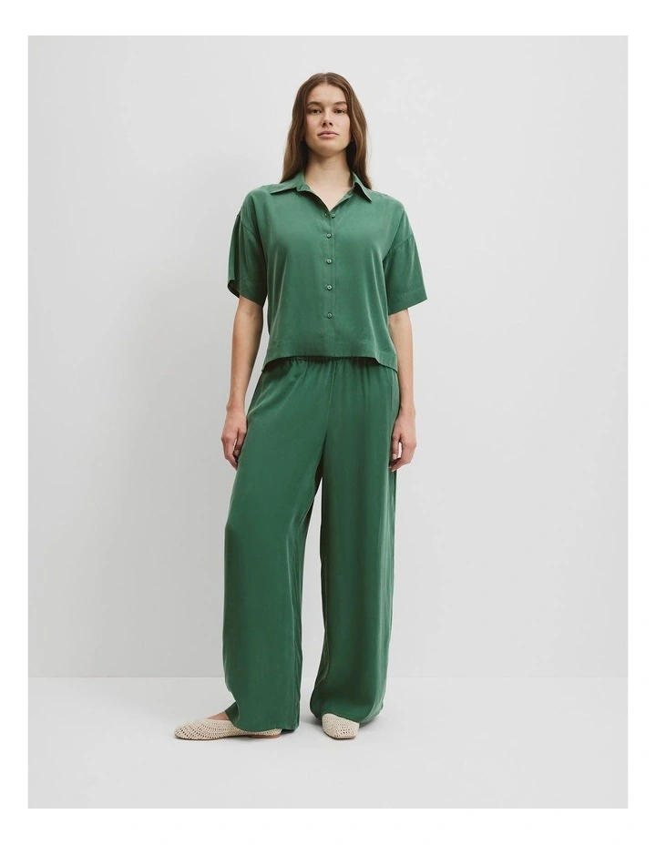 Short Sleeve Cupro Shirt in Jungle image 3
