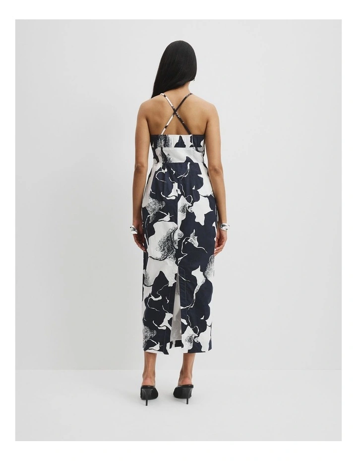 Organically Grown Cotton Print Apron Detail Midi Dress in Navy Textured Geo image 4
