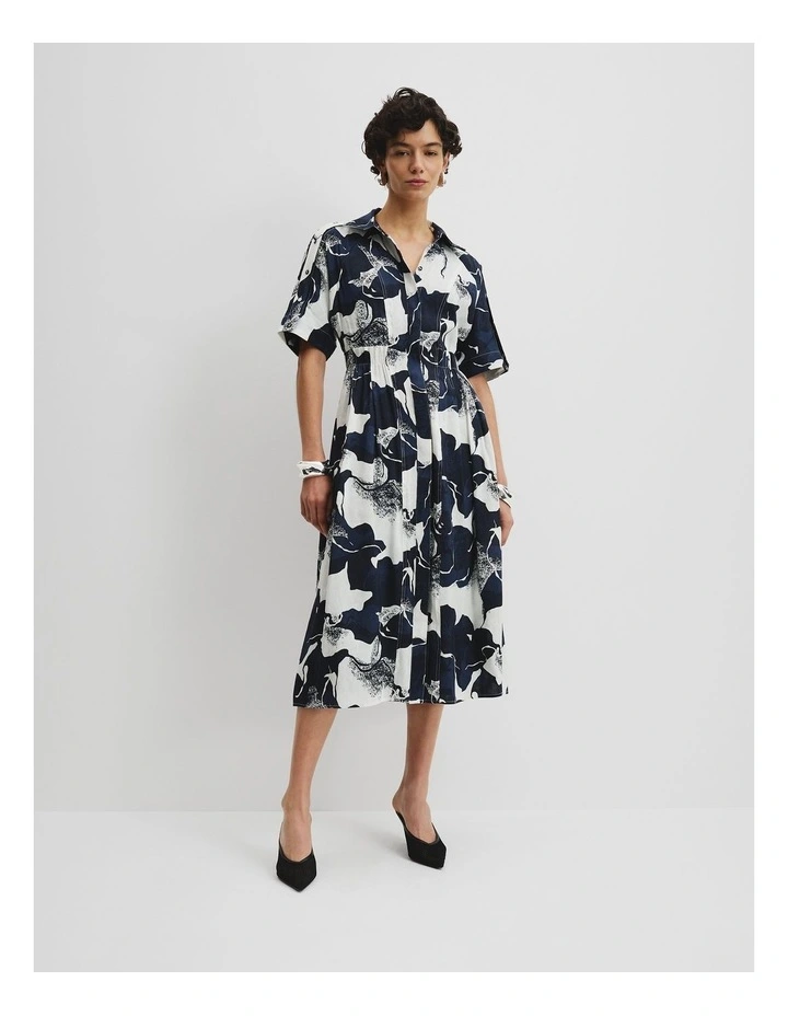 Print Cinched Shirt Dress in Navy Textured Geo image 1