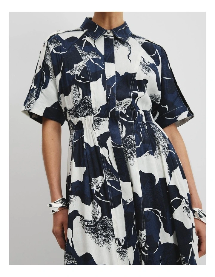 Print Cinched Shirt Dress in Navy Textured Geo image 2