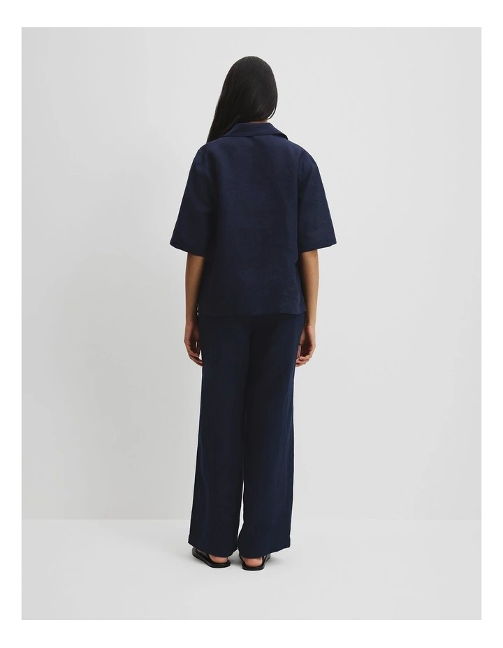 Organically Grown Linen Pocket Detail Shirt in Navy image 4