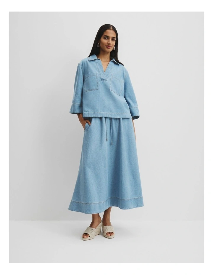 Chambray Short Sleeve Popover in Light Wash image 2