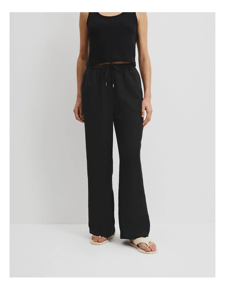 Relaxed Pull-on Pant in Black image 2