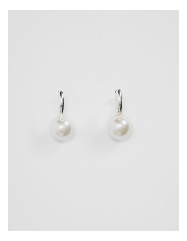 Sleeper Pearl Drop Earring in Silver image 1