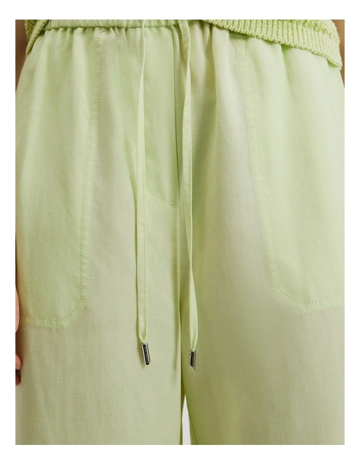 Relaxed Pull-on Pant in Apple image 3
