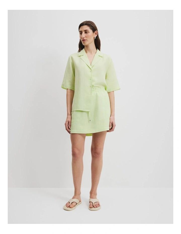 Relaxed Short Sleeve Shirt in Apple image 4