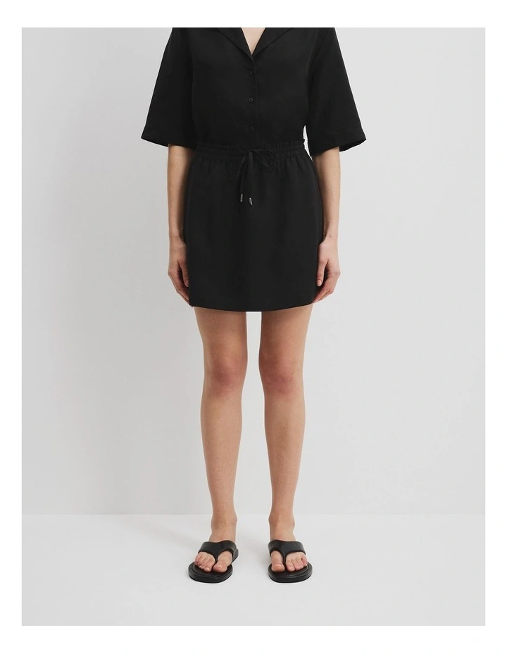 Relaxed Pull-on Skirt in Black image 2