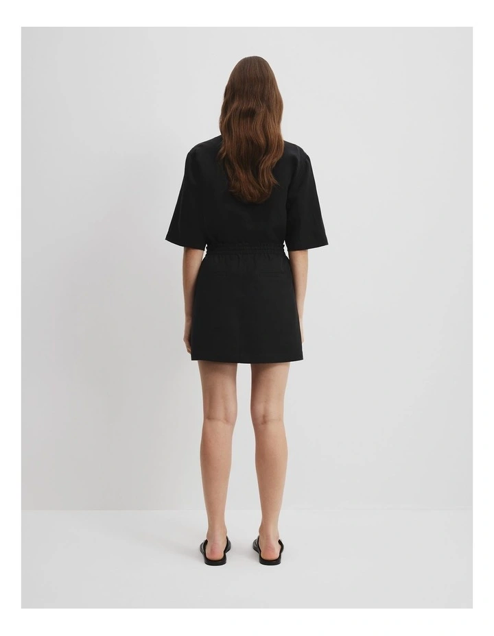 Relaxed Pull-on Skirt in Black image 4