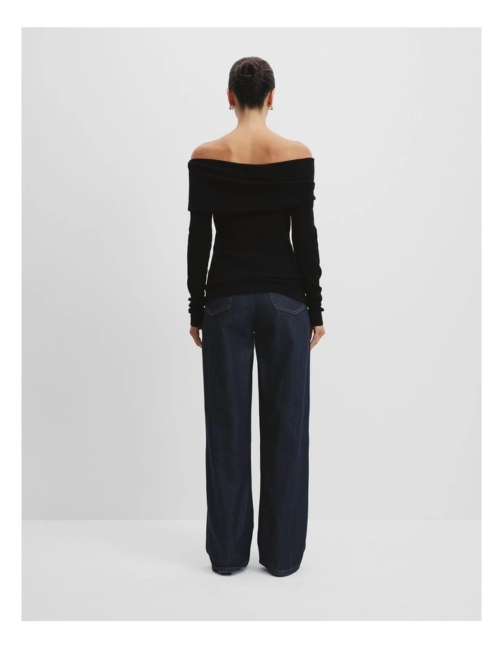 Off-shoulder Detail Knit in Black image 4