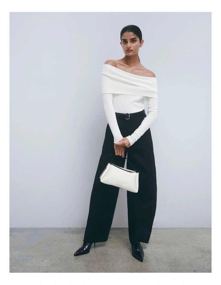 Off-shoulder Detail Knit in Antique White image 3