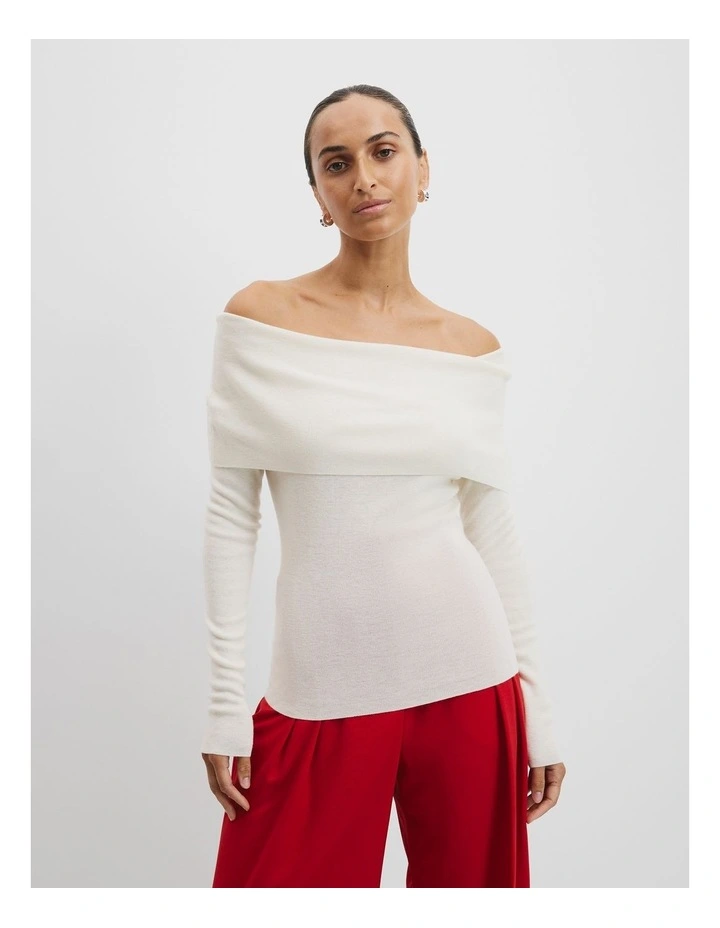 Off-shoulder Detail Knit in Antique White image 4