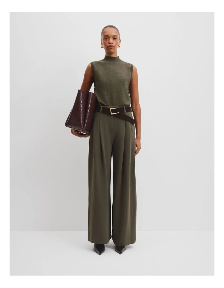 Soft Pleat Pant in Kelp image 1