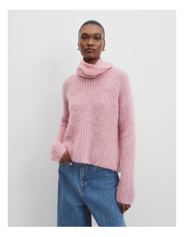 Crepe Pink colour