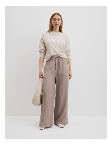 Taupe colour