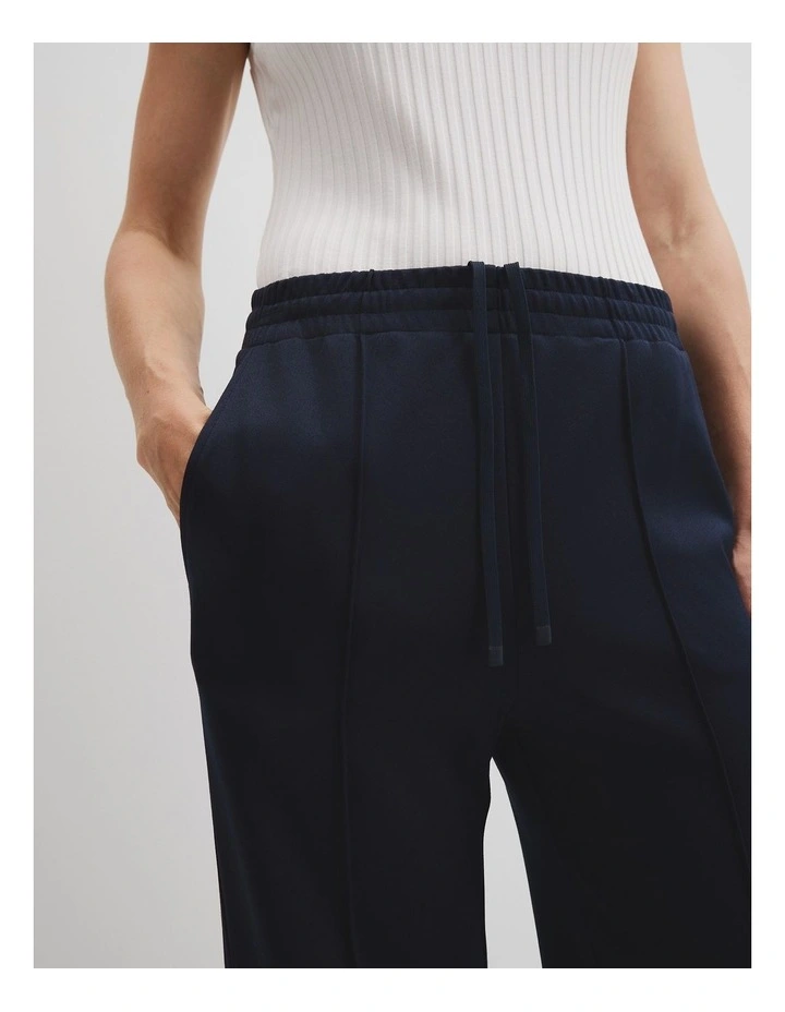 Tricot Pant in Navy image 3