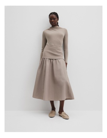 Taupe colour