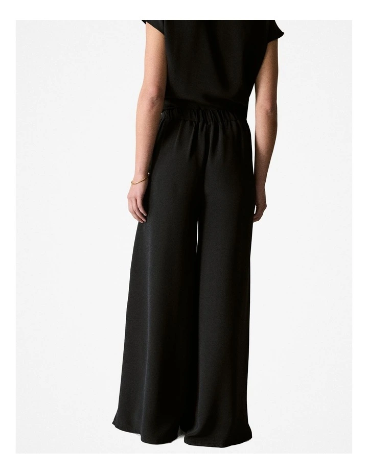 Silk Crepe Pleat Detail Pant in Black image 3