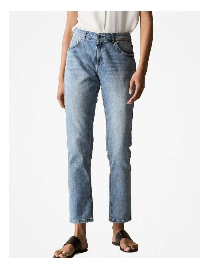 Boyfriend Jean in Vintage Wash Denim image 2
