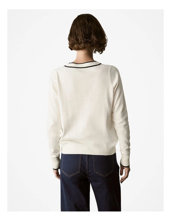 Cashmere Pocket Detail Cardigan in Parchment image 4