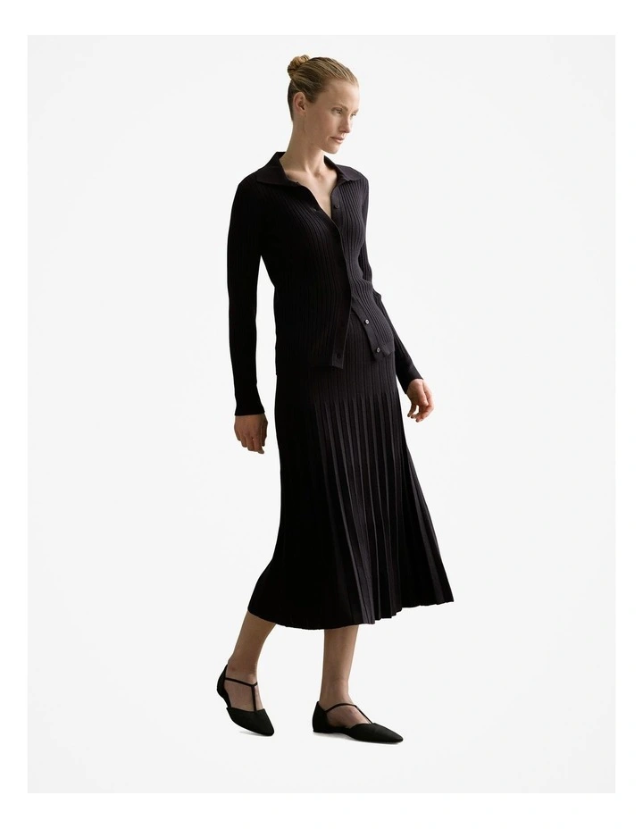 Cotton Cashmere Knit Pleated Midi Skirt in Black image 2