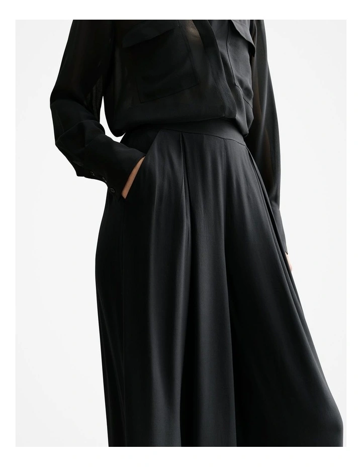 Pleat Detail Palazzo Pant in Black image 3