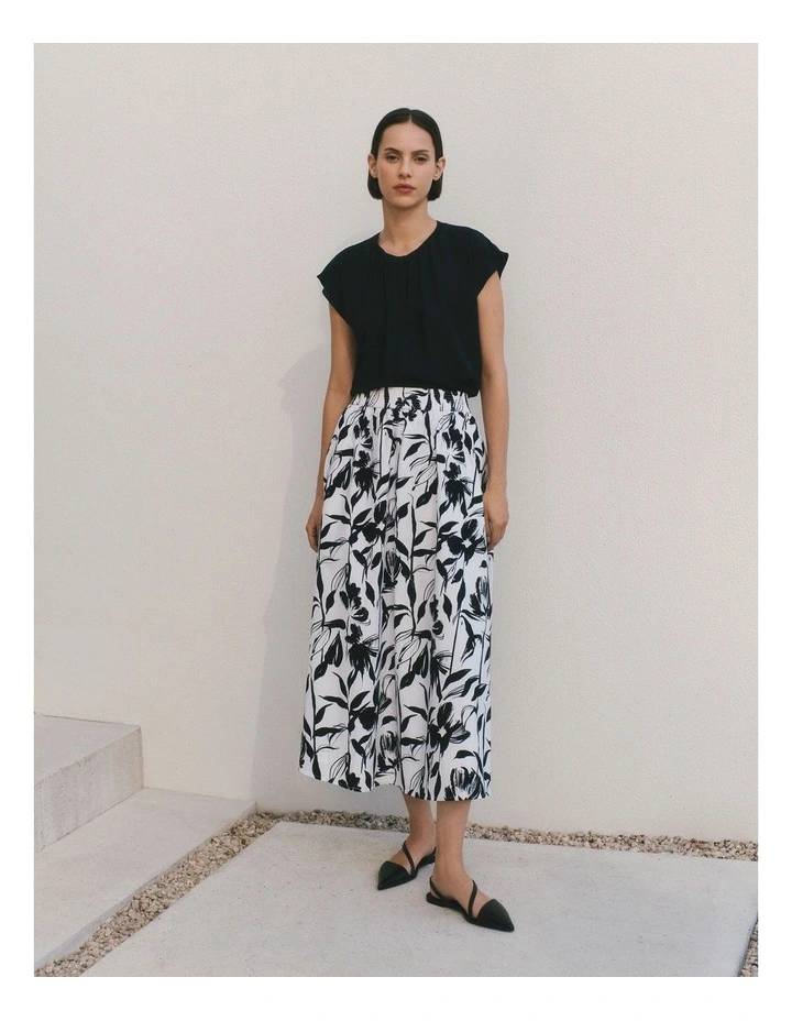 Cotton Poplin Floral Pull On Skirt in White image 2