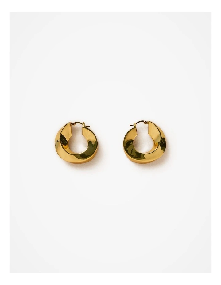 Vera Large Hoop Earrings in Gold image 1