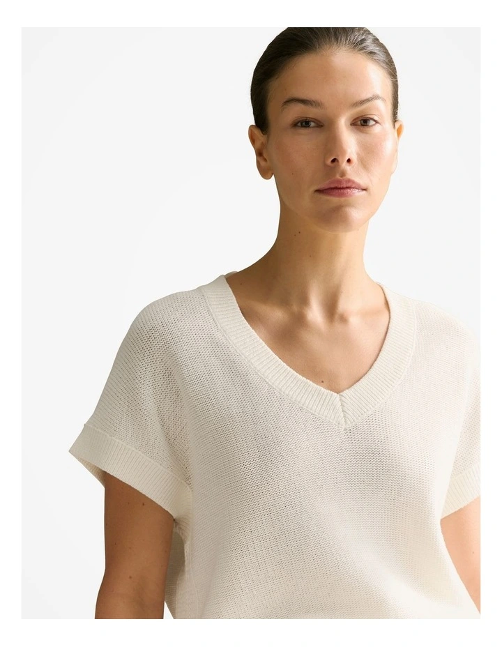 Mercerised Knit Relaxed V Neck T-shirt in Parchment image 3