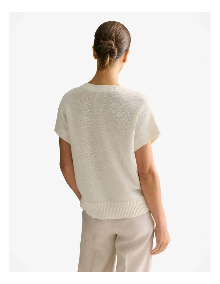 Mercerised Knit Relaxed V Neck T-shirt in Parchment image 4