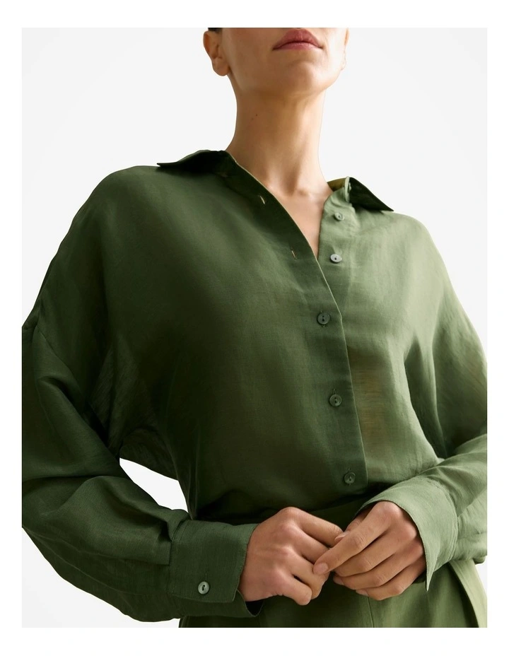 Linen Silk Relaxed Blouson Sleeve Shirt in Ivy image 3