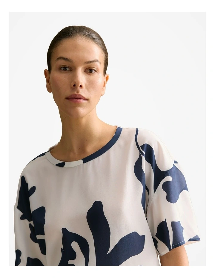 Silk Crepe Palm Relaxed Top in White Multi image 3