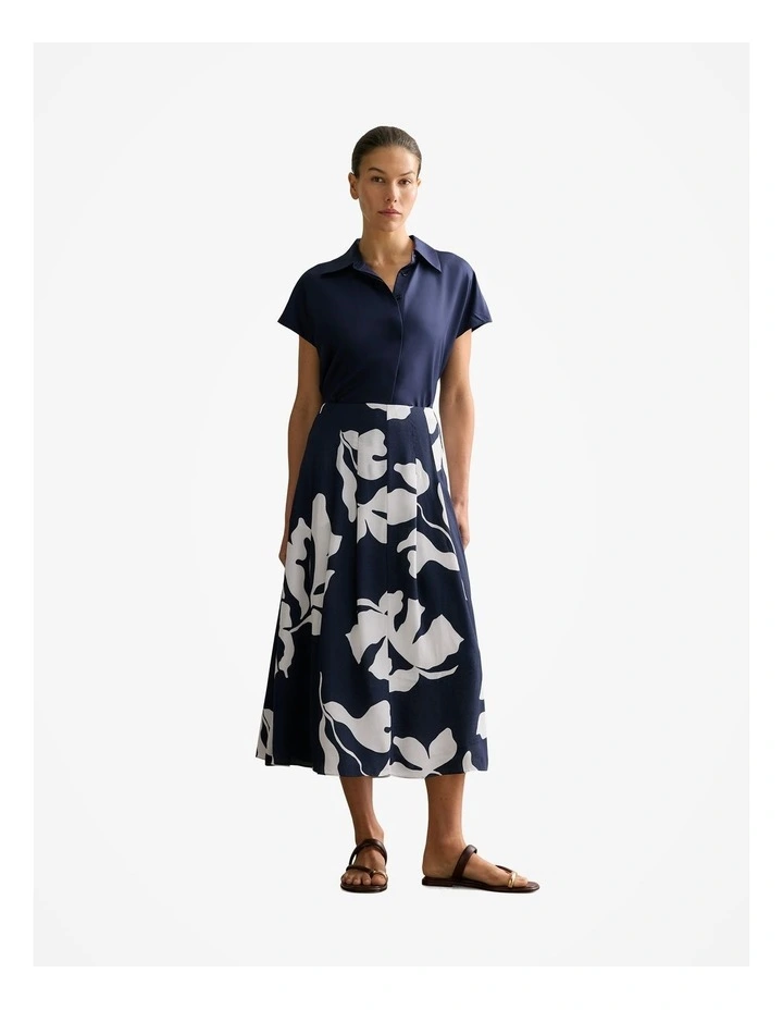 Palm Print Pleat Detail Skirt in Navy image 2