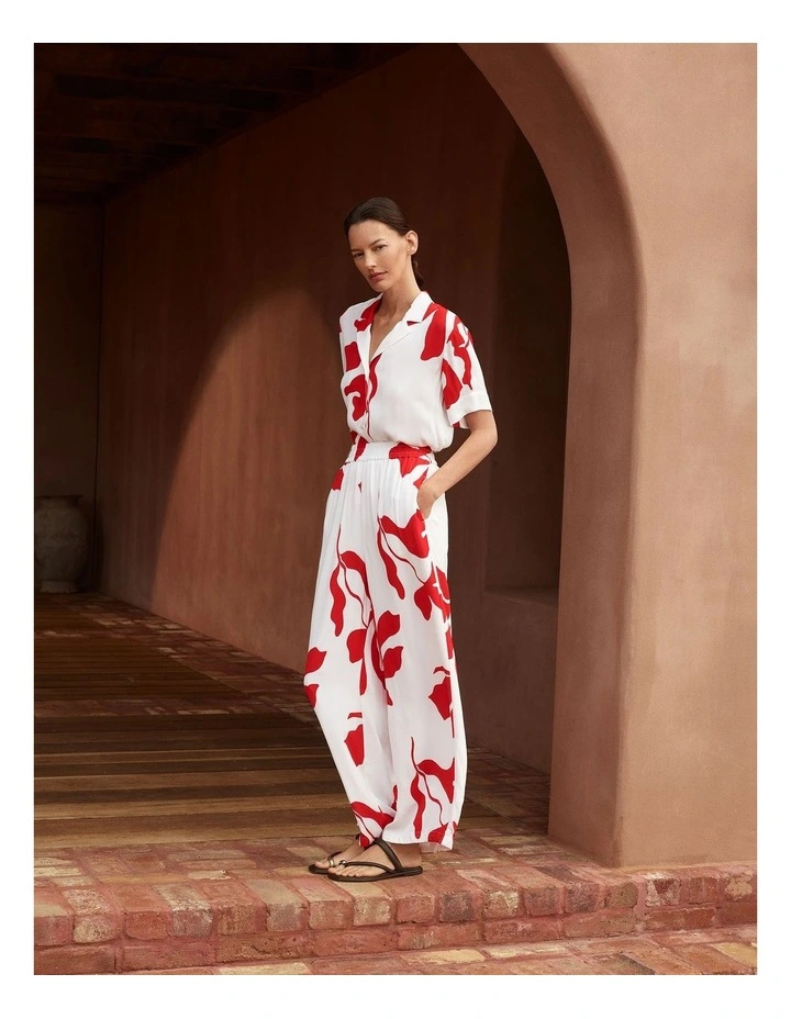 Shadow Palm Draped Pull On Pant in Ivory image 2