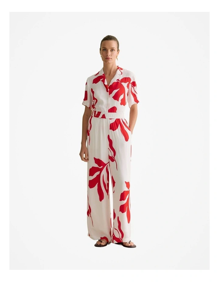 Shadow Palm Draped Pull On Pant in Ivory image 3