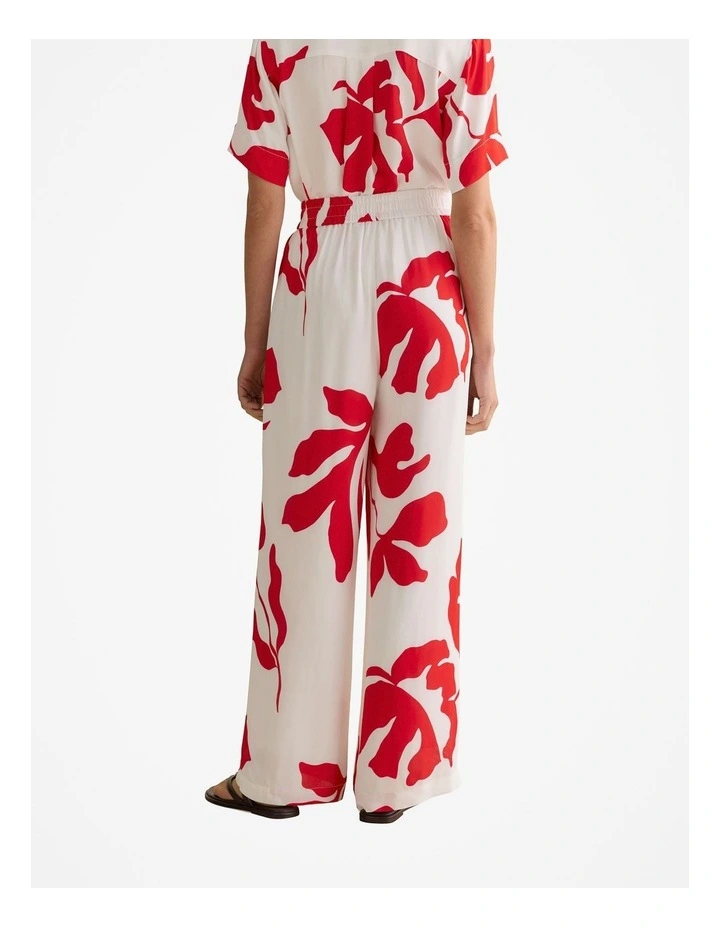 Shadow Palm Draped Pull On Pant in Ivory image 4